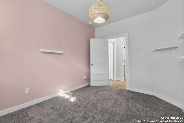 Image 15 of 24 For 5843 Whitby Rd #40