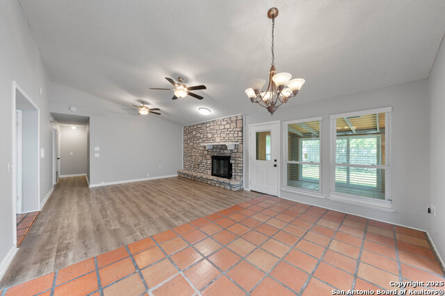 Image 12 of 33 For 9210 Overton