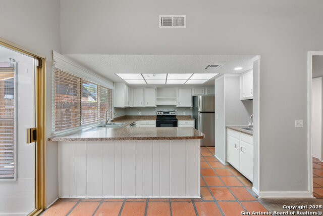 Image 13 of 33 For 9210 Overton