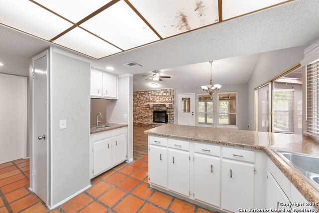 Image 15 of 33 For 9210 Overton