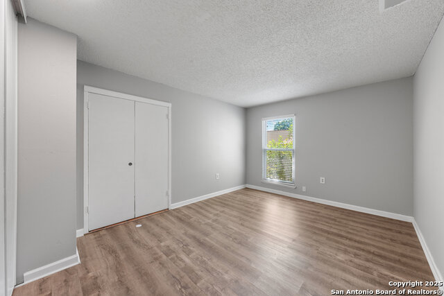 Image 16 of 33 For 9210 Overton