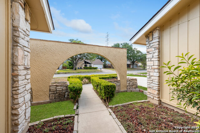 Image 3 of 33 For 9210 Overton