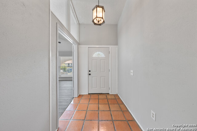 Image 7 of 33 For 9210 Overton