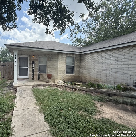 Image 2 of 34 For 11020 Monahan