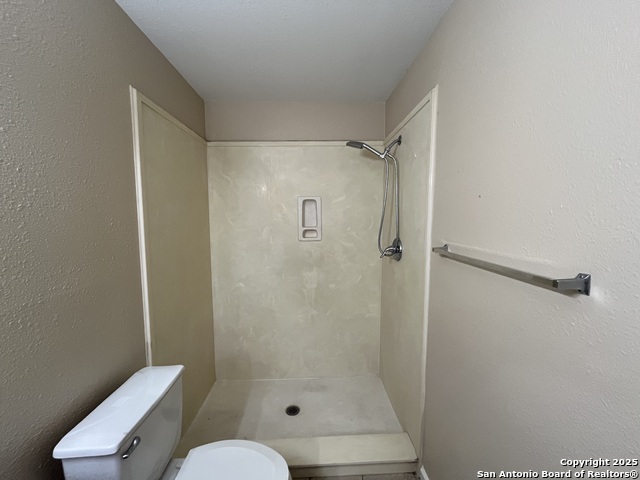 Listing photo id 20 for 7102 Glen Point