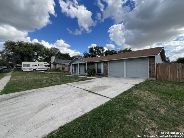 Listing photo id 1 for 7102 Glen Point