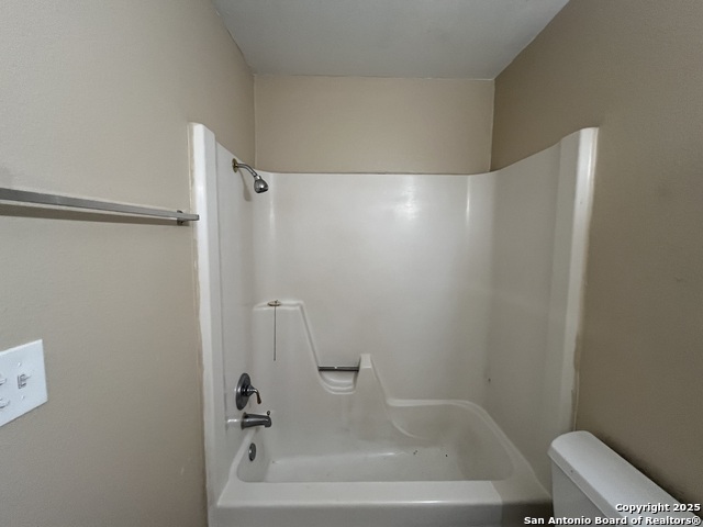 Listing photo id 28 for 7102 Glen Point