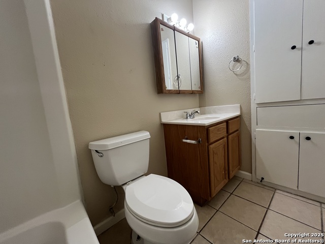 Listing photo id 29 for 7102 Glen Point