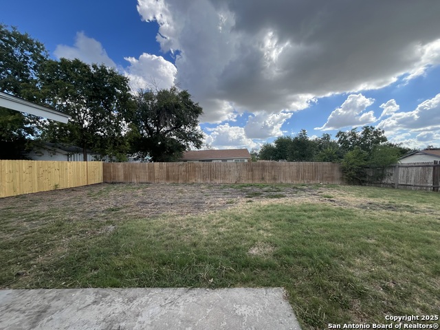 Listing photo id 2 for 7102 Glen Point
