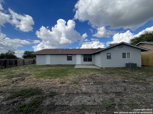 Listing photo id 3 for 7102 Glen Point