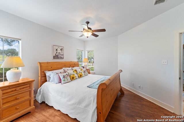 Image 15 of 47 For 307 Pecan Pkwy