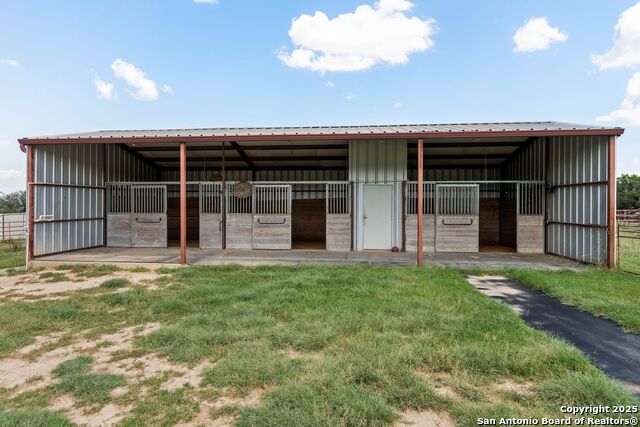 Image 37 of 47 For 307 Pecan Pkwy