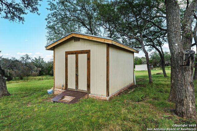 Image 38 of 47 For 307 Pecan Pkwy