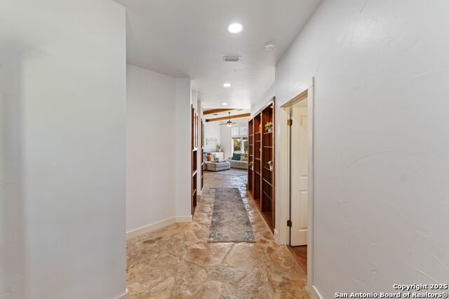 Image 8 of 47 For 307 Pecan Pkwy