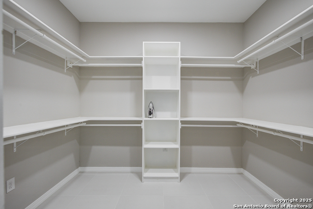 Image 19 of 38 For 515 Nolan  