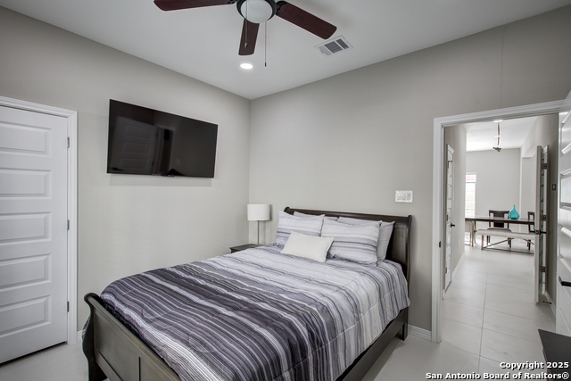 Image 28 of 38 For 515 Nolan  