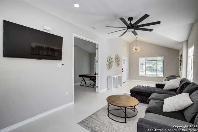 Image 9 of 38 For 515 Nolan  