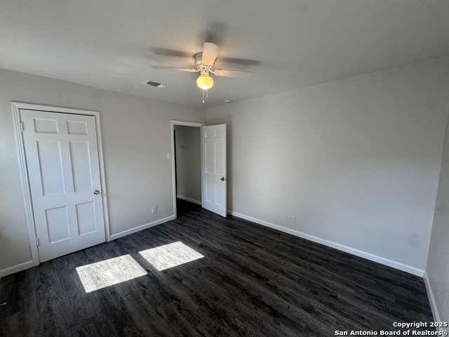 Listing photo id 8 for 1719 Schley