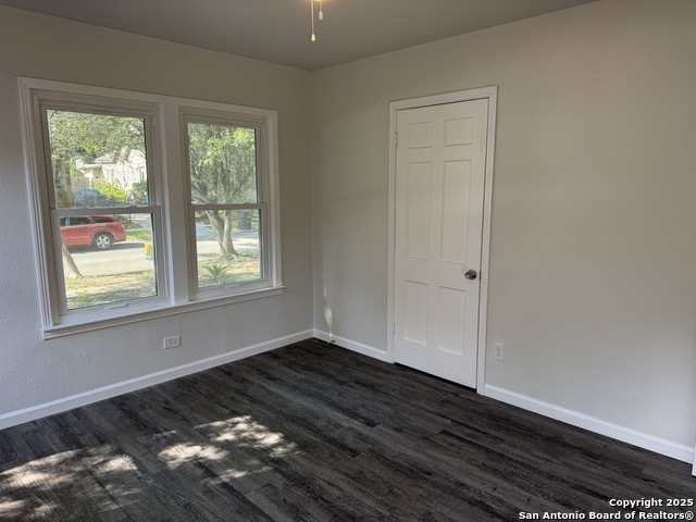 Listing photo id 3 for 1719 Schley