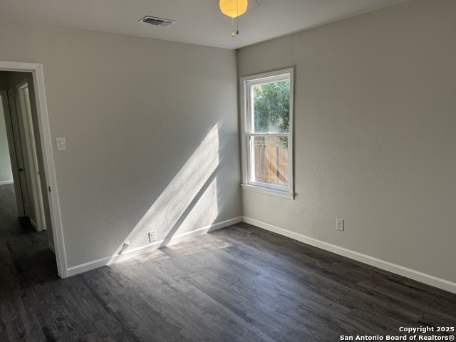Listing photo id 4 for 1719 Schley