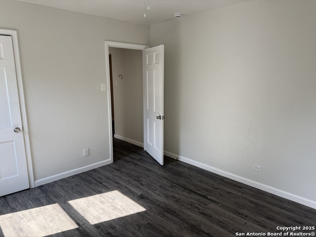 Listing photo id 6 for 1719 Schley