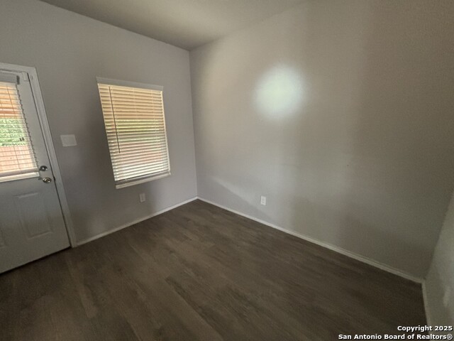 Image 4 of 14 For 10435 Buescher