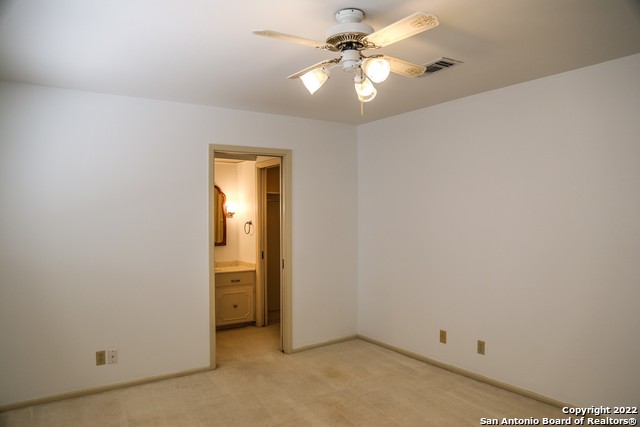 Listing photo id 13 for 16 Gallery Ct