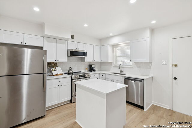 Image 17 of 37 For 102 Ruelle Ln  220-b