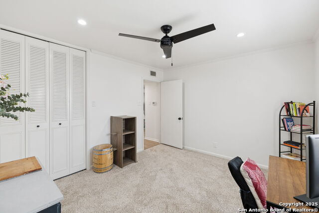 Image 24 of 37 For 102 Ruelle Ln  220-b