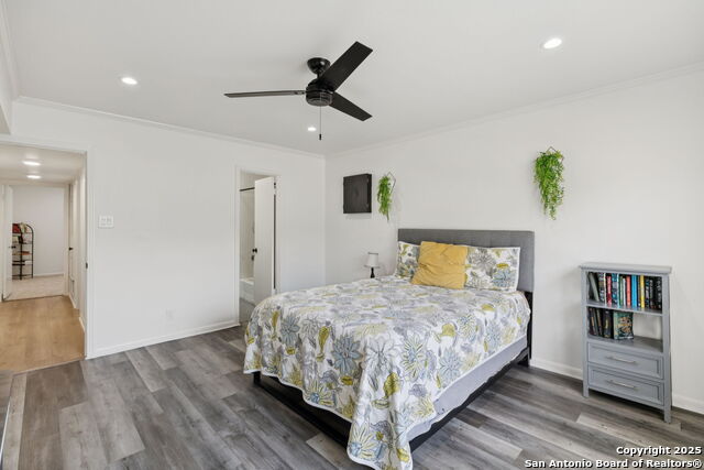 Image 34 of 37 For 102 Ruelle Ln  220-b