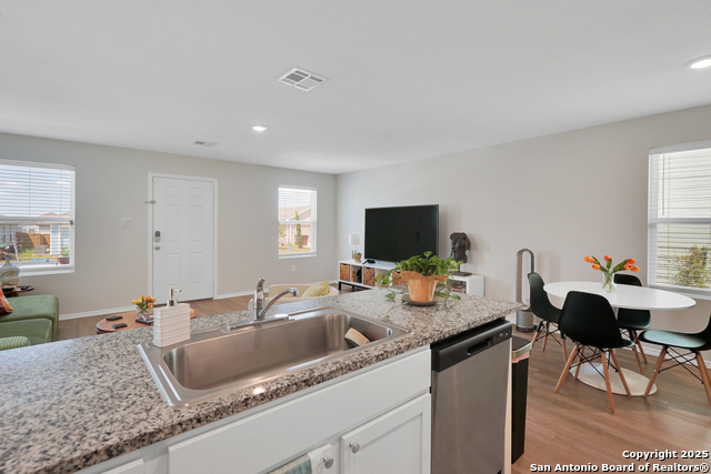 Image 11 of 29 For 8124 Nube Medina