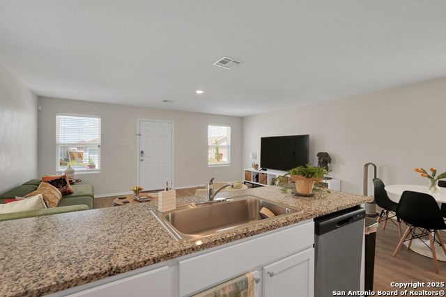 Image 12 of 29 For 8124 Nube Medina