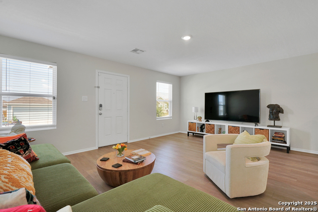 Image 6 of 29 For 8124 Nube Medina