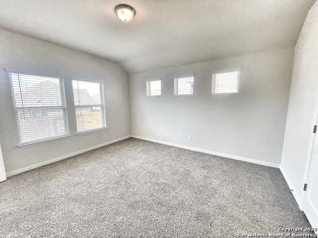 Listing photo id 12 for 1641 Couser Ave