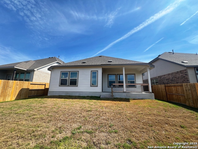 Listing photo id 19 for 1641 Couser Ave