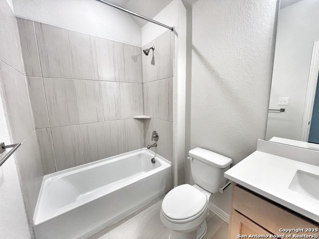 Listing photo id 2 for 1641 Couser Ave