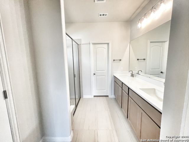 Listing photo id 7 for 1641 Couser Ave