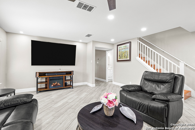 Listing photo id 9 for 9502 Campton Farms