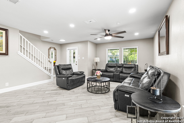 Listing photo id 7 for 9502 Campton Farms