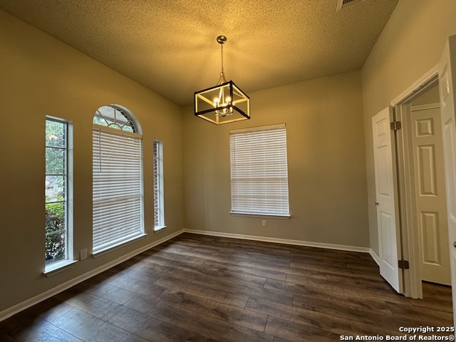 Image 4 of 27 For 1106 Saxonhill