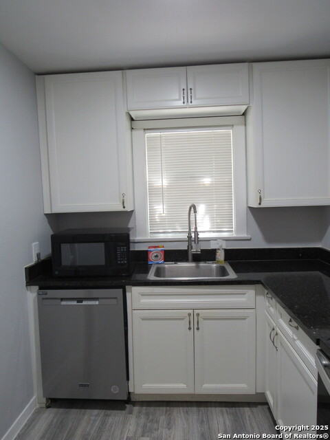 Image 2 of 9 For 240 Inslee Ave  #2