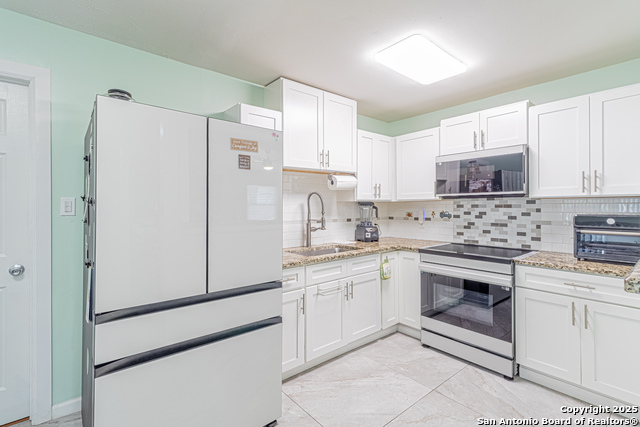 Image 3 of 32 For 6211 Birch Valley