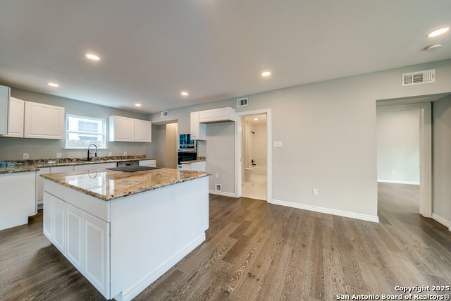 Image 7 of 41 For 811 Kings W