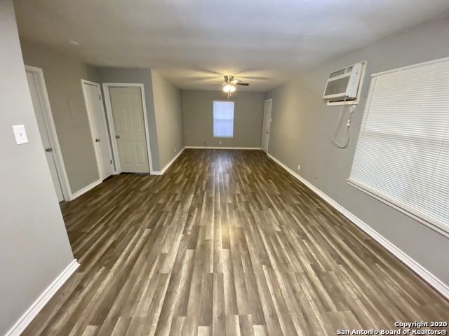 Listing photo id 13 for 430 Formosa Blvd W 1