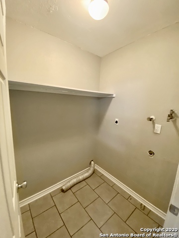 Listing photo id 16 for 430 Formosa Blvd W 1