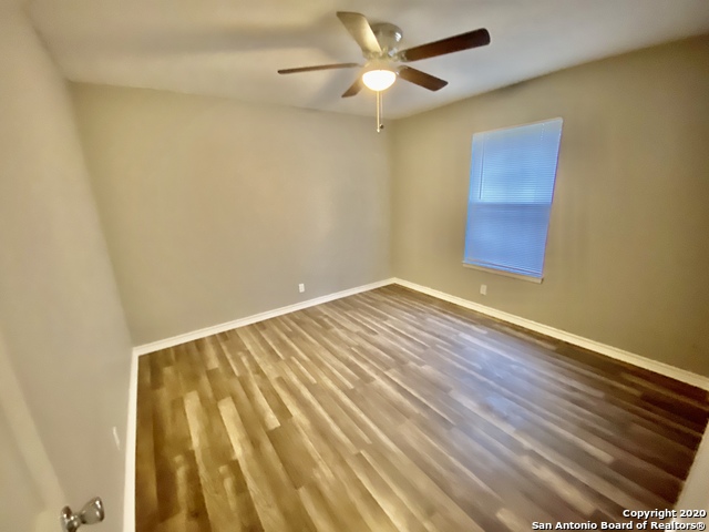 Listing photo id 2 for 430 Formosa Blvd W 1