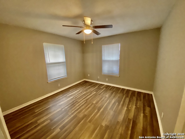 Listing photo id 4 for 430 Formosa Blvd W 1