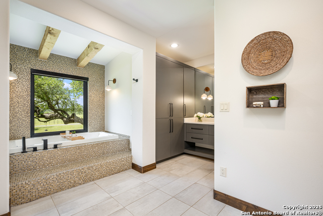 Listing photo id 16 for 30350 Ralph Fair Road
