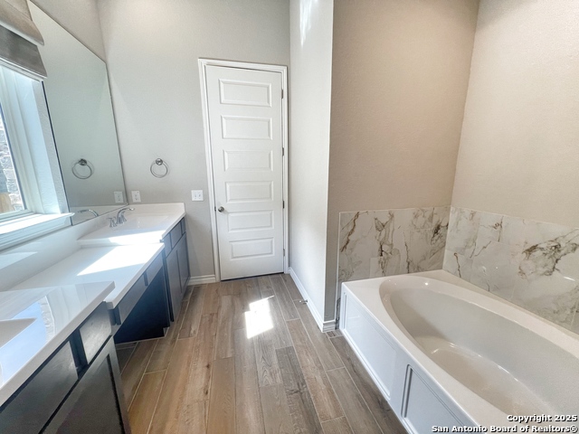 Listing photo id 8 for 1567 Terrys Gate
