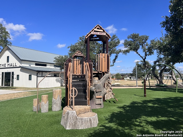 Listing photo id 21 for 1567 Terrys Gate